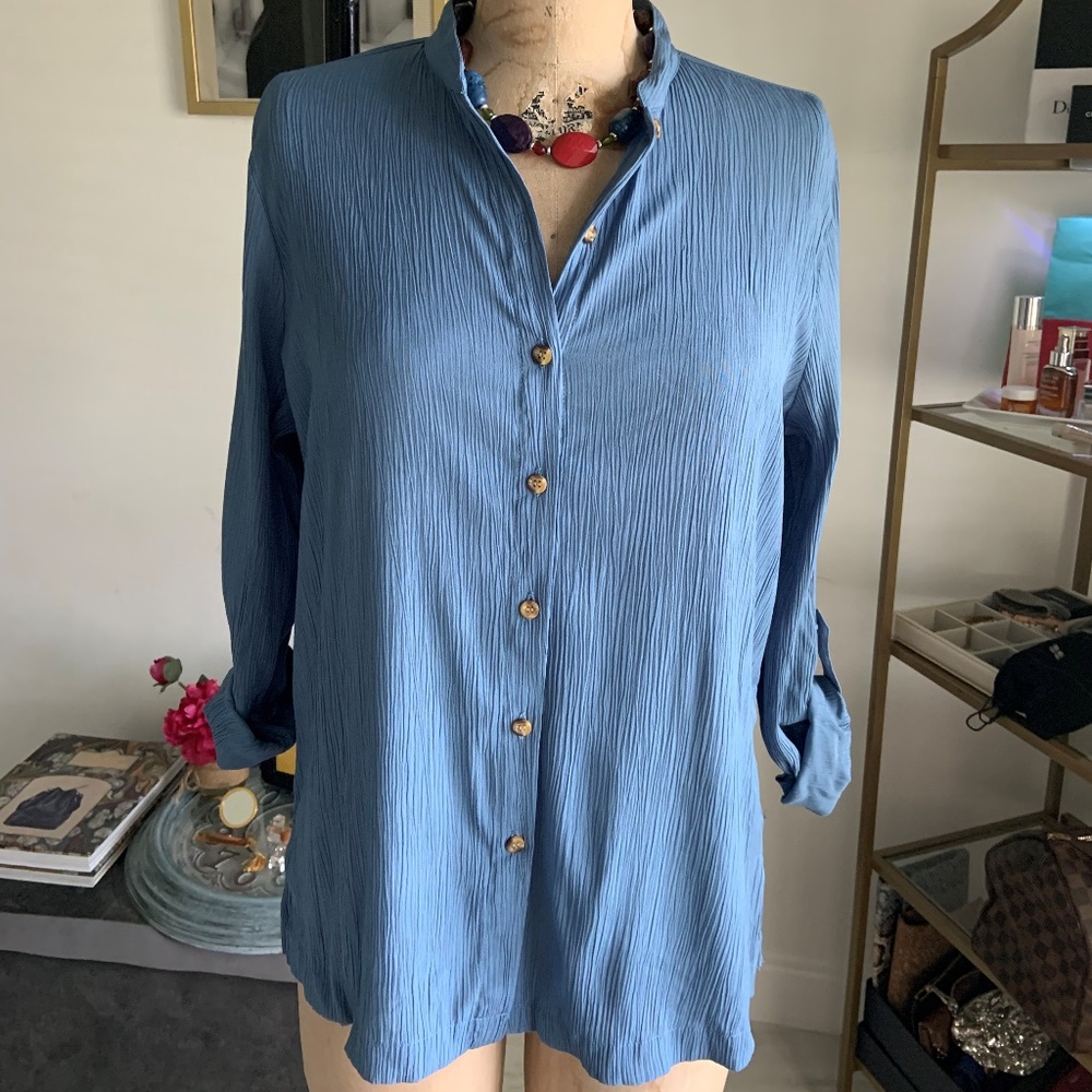 Blue Wrinkled Like Fabric Button Down Shirt